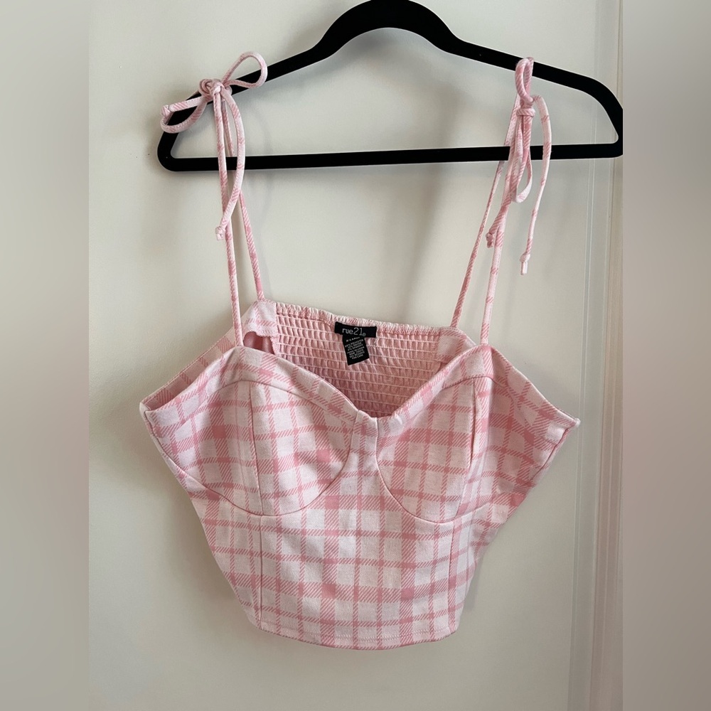 Pink scrunch crop top , nwt. Size xl